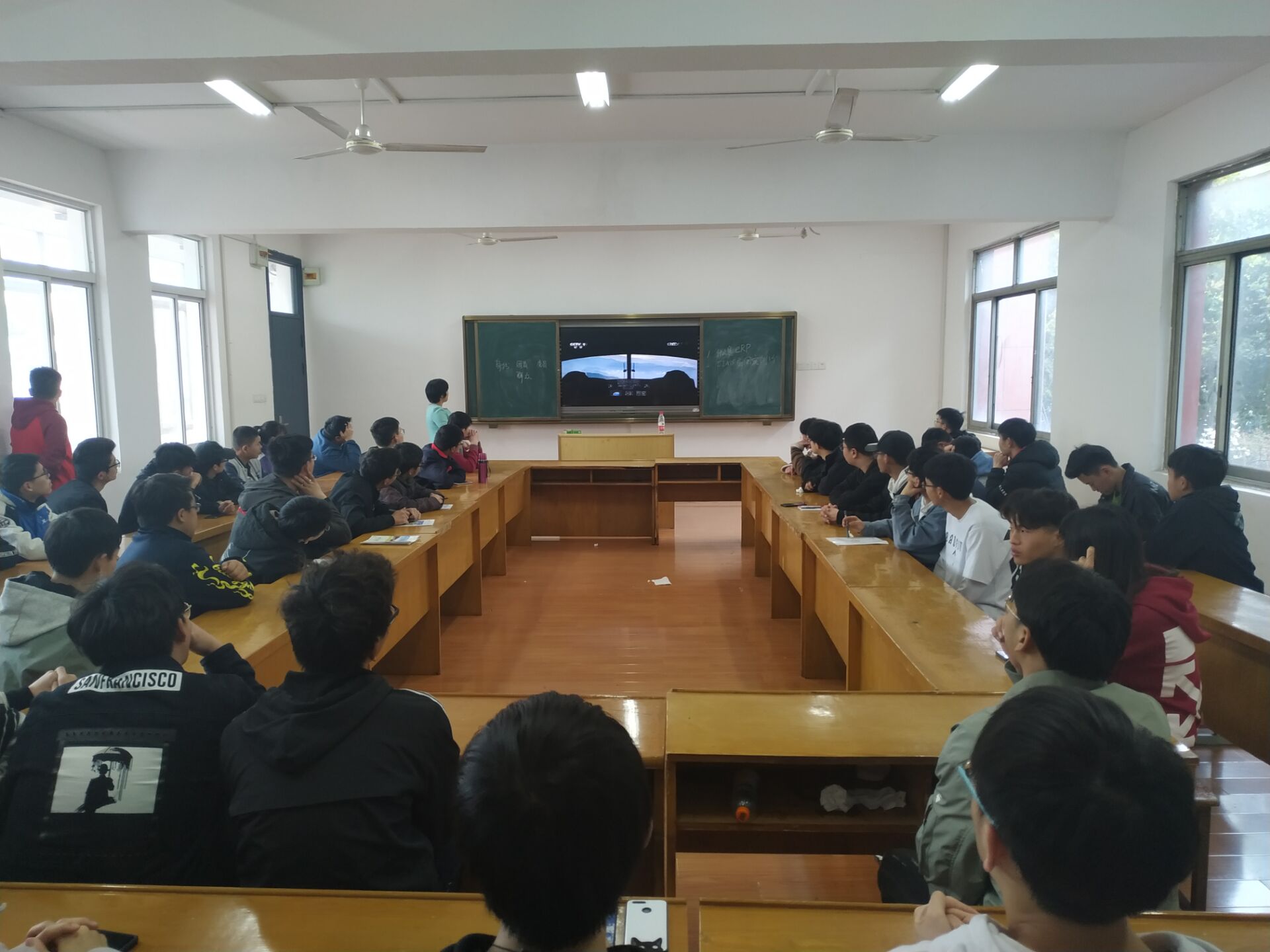 1554357630988064879.jpg 11.jpg