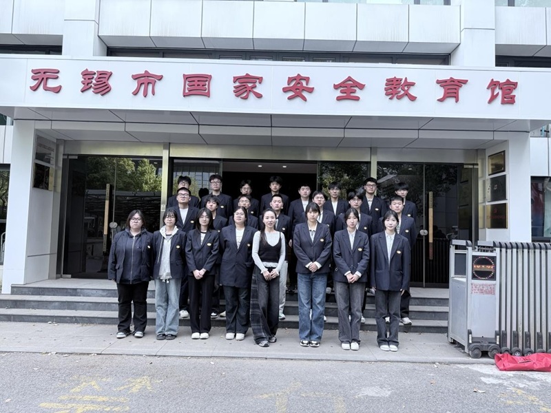 国家安全有我 青春挺膺担当