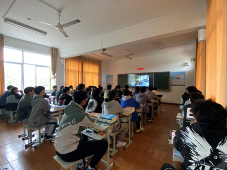 机械工程学院各班级开展“消防安全”主题班会